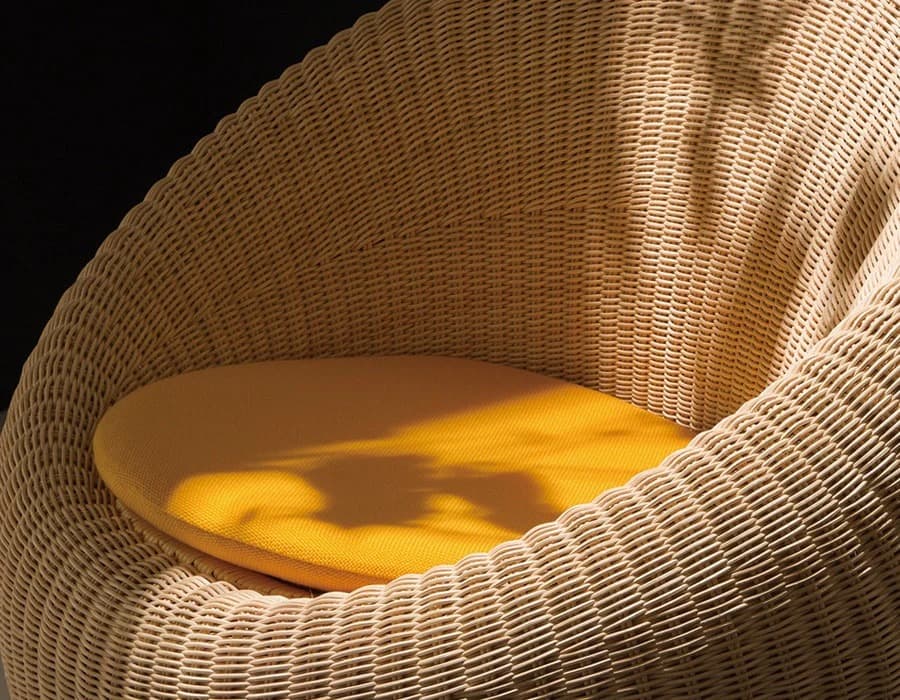 The C-3160 round chair by Isamu Kenmochi